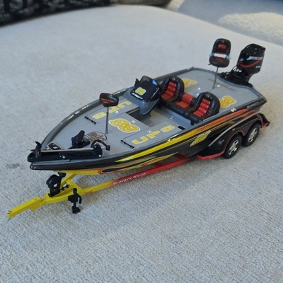 CASTAWAY 1/24スケール バスボート　ダイキャストモデル Action 1:24 Castaway Diecast Boat Dale Jarrett #88 UPS Limited