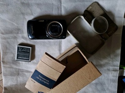 Sammlerstücke 2x Samsung Galaxy S4 Zoom, SM-C101 und SM-C105