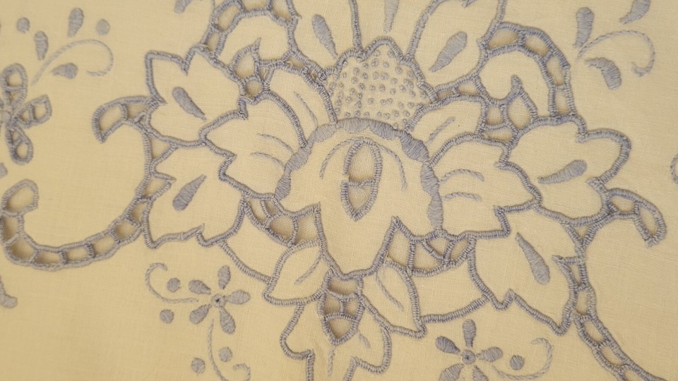 Vintage Linen Embroidered Pillowcases X 2 eBay