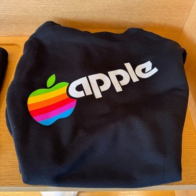 Exclusive Apple Park Visitor Center Hoodie Black or White | eBay