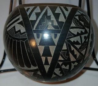 ERGIL VALLO SR. DALAWEPI ACOMA CARVED BLACKWARE POTTERY