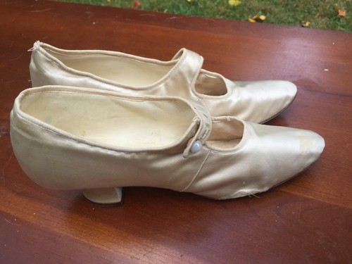 Antique Vintage BRADLEY & METCALF MILWAUKEE Ladies Silk Satin Shoes Wedding - Picture 3 of 9