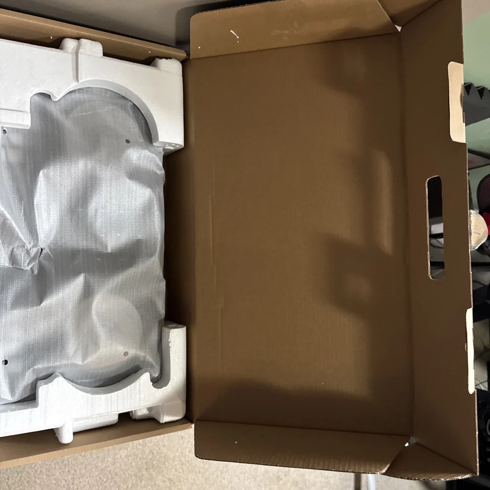 Controlador DJ NATIVE INSTRUMENTS 2 cubiertas TRAKTOR KONTROL S2 MK3 W Power Foto 2 de 4