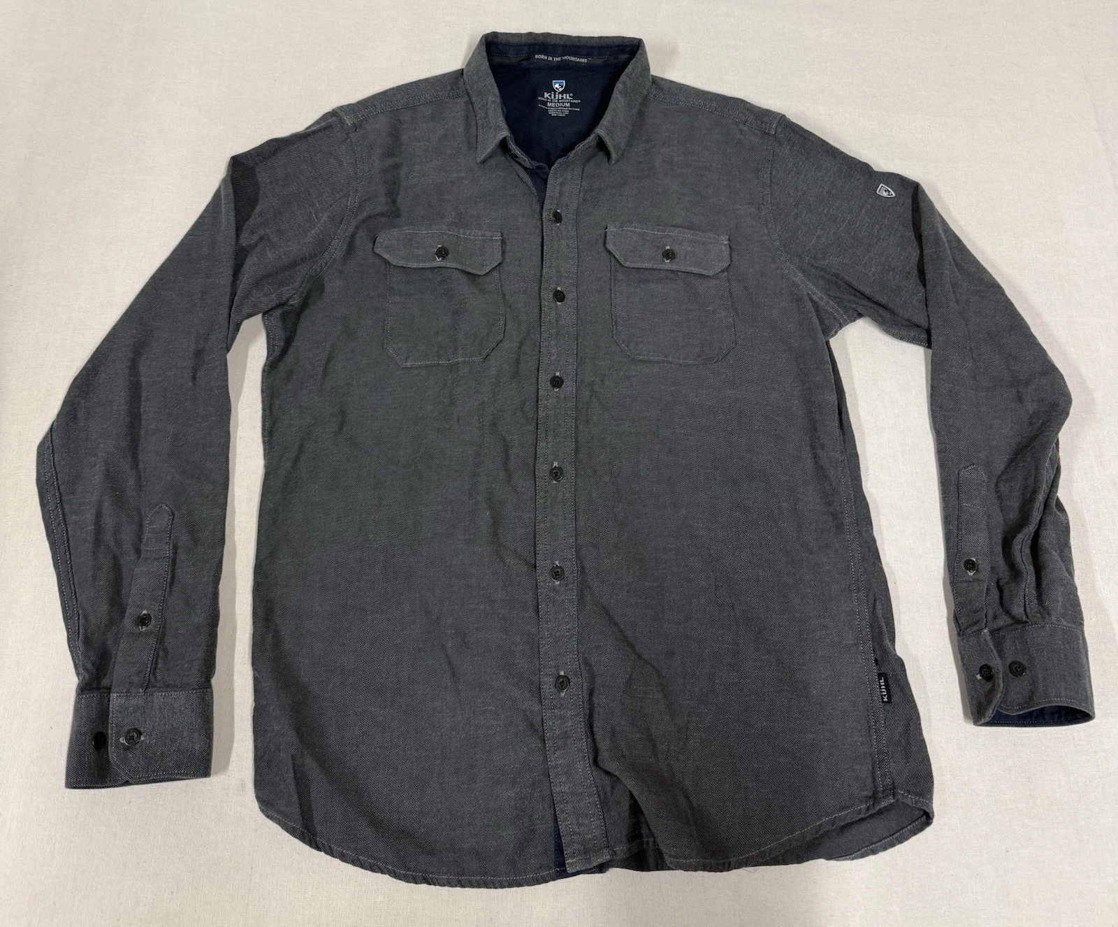 Kuhl Shirt Men’s M Grey Descendr Flannel Button Up Pockets Hiking 7244 173