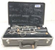 BUNDY Bb Clarinet F34068 Hard Case