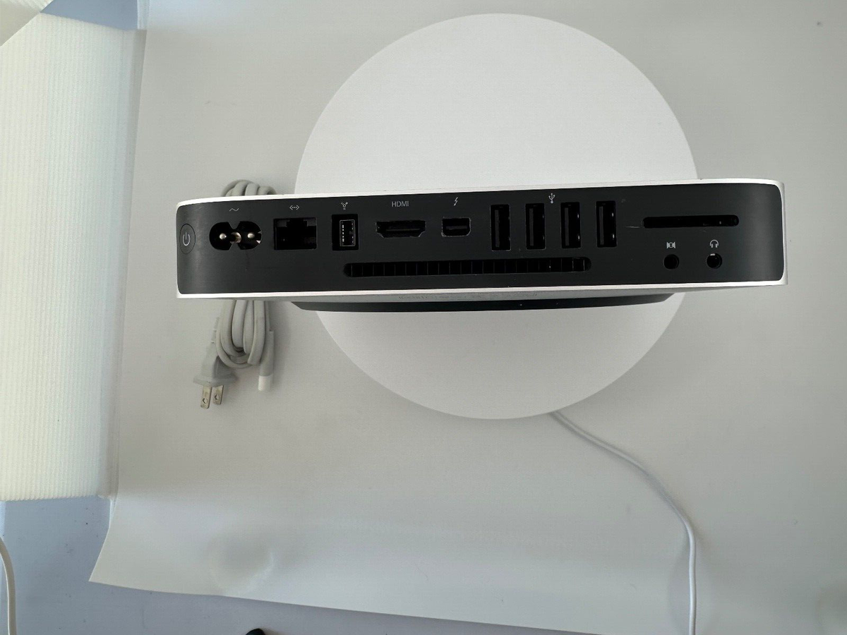 Apple Mac Mini (Late 2012) i5 2.5GHz 4GB RAM 500GB HHD Apple Mac Mini (Late 2012) i5 2.5GHz 4GB RAM 500GB HHD