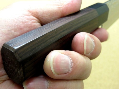 Japanese Kitchen Santoku Knife 180mm Hammer Forged Damascus 45 Layer From JAPAN - Picture 9 of 10