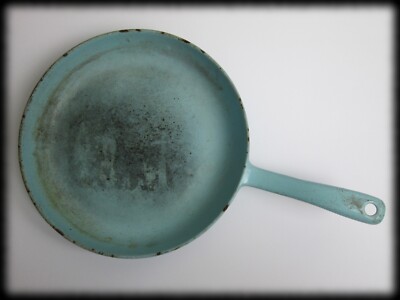 Vintage Prizer Ware 10.5'' Cast Iron Skillet Teal / Turquoise Enamel CS4, U.S.A.