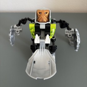 LEGO BIONICLE BOHROK KAL - NUHVOK KAL - 8573 - COMPLETE WITH MANUAL AND BOX