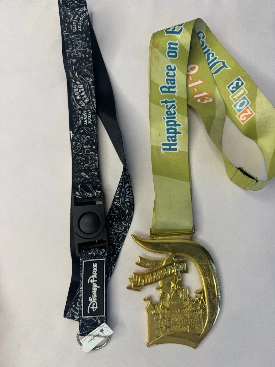 ディズニー　Lanyard medal Значки и нашивки Disney Lanyard Medal In Walt Disney World (1968 г