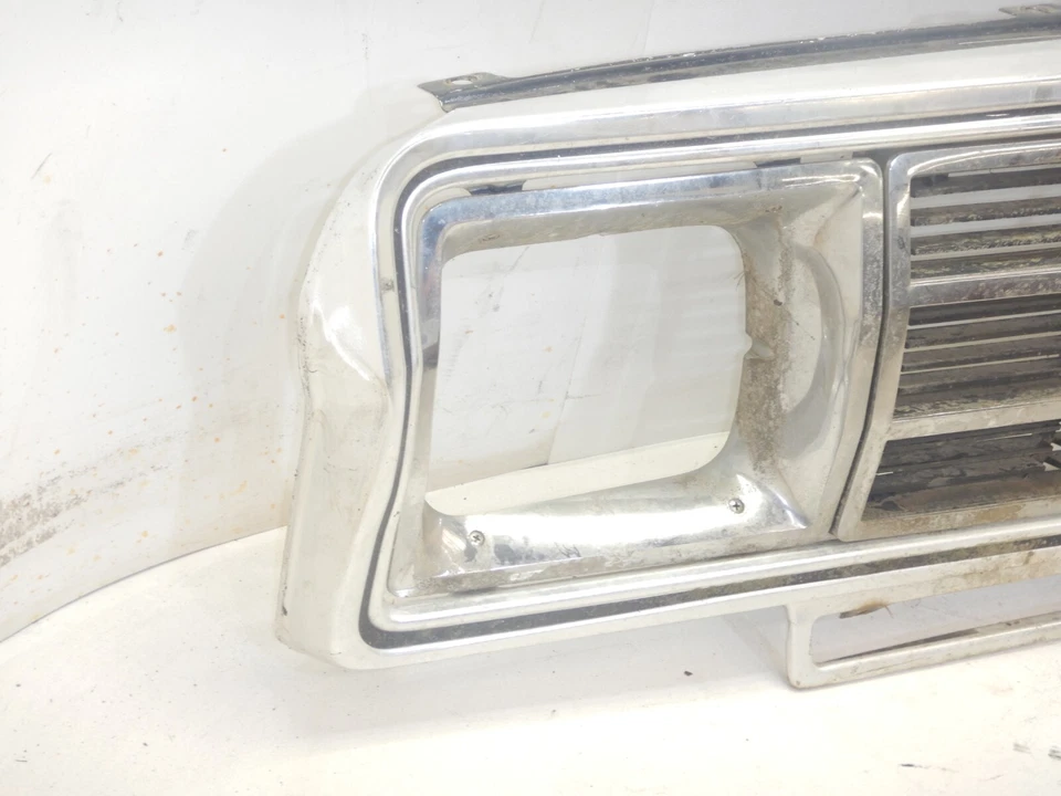 Jeep J10 J20 Grand Wagoneer SJ FSJ 79-85 OEM Front Header Panel Grille Chrome Foto 4 de 4