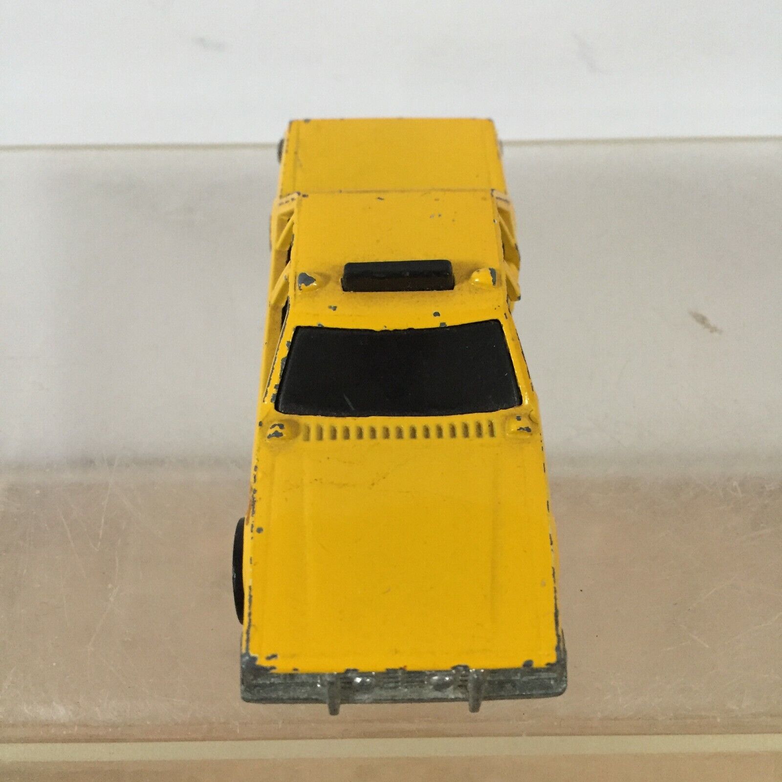 Vintage Hot Wheels 1983 Die Cast Yellow Taxi Crash Door #652