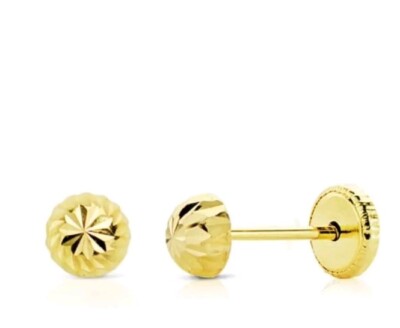 Pendientes oro 18k 750 Mls. Cierre Rosca. Media Bola Tallada 4 MM. 