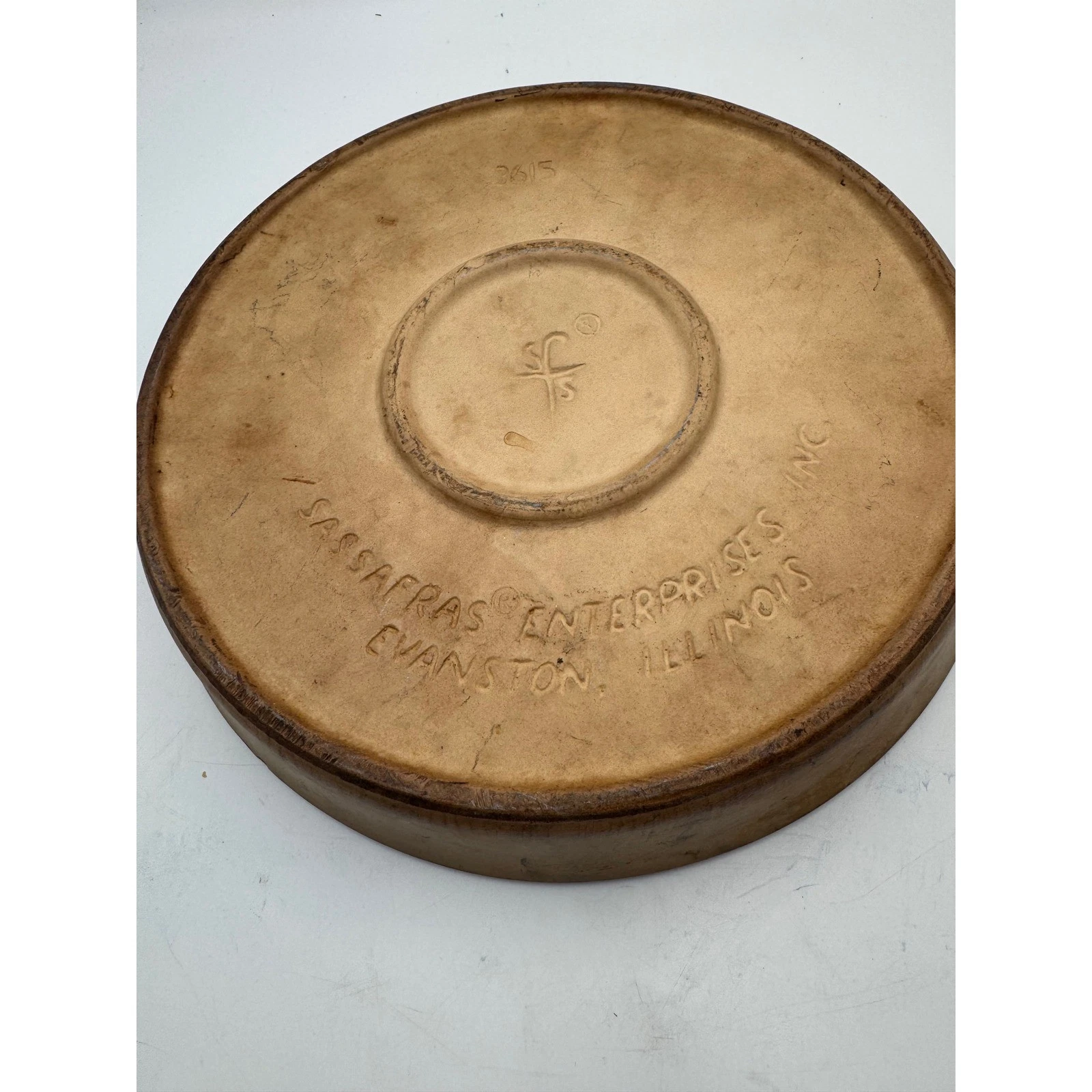 Sassafras Enterprises Stoneware Deep Dish Pizza Stone Baking Pan 3615
Opens in a new window or tab
