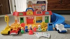 Vintage 1986 Fisher Price Little People Main Street #2500 VGC