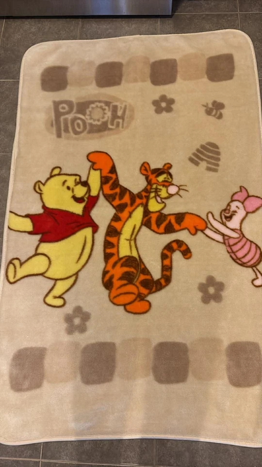 Плюшевое желтовато-коричневое одеяло Disney Winnie the Pooh Piglet Tigger 58x37 дюймов - Изображение 2 из 2