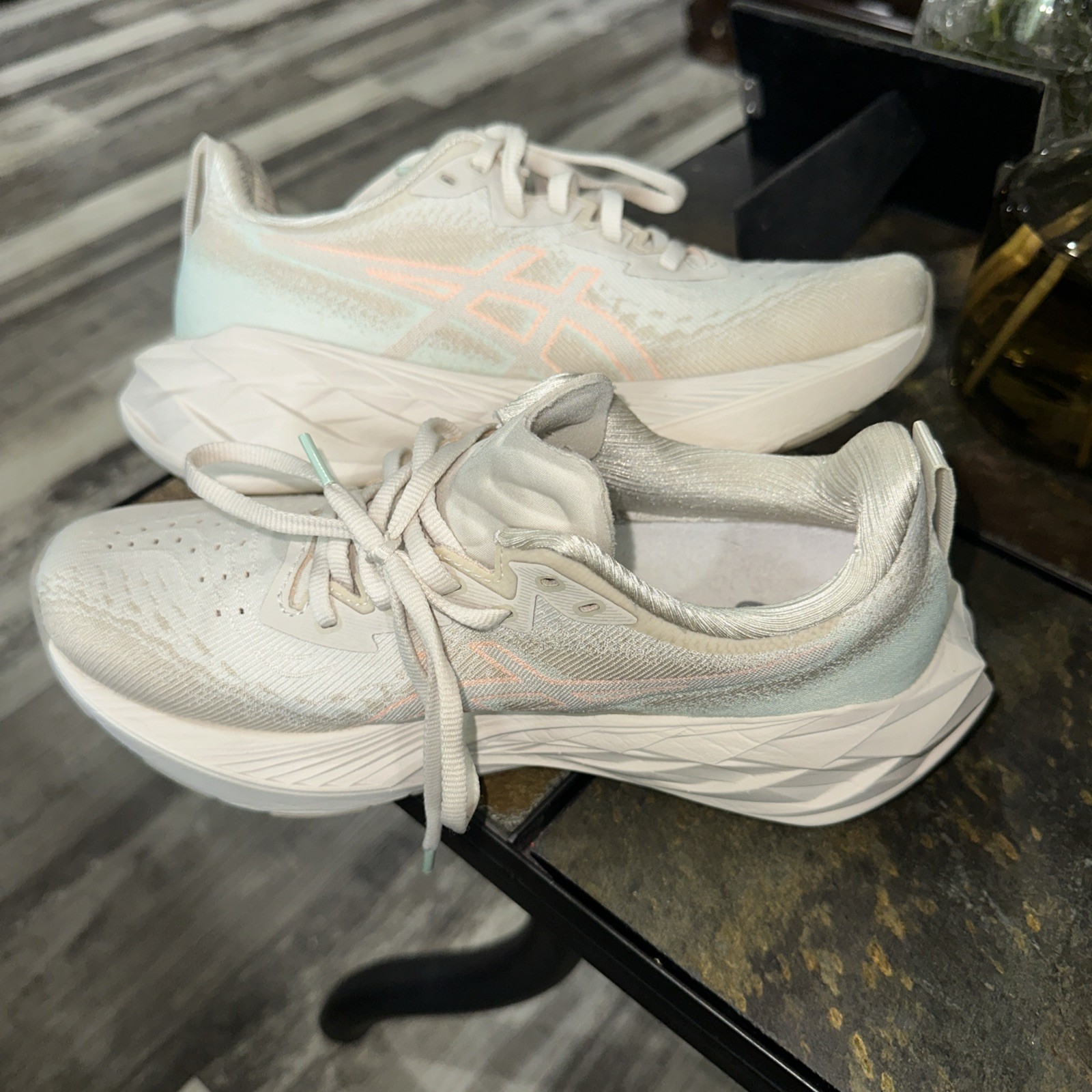 Asics Novablast 4 1012B510 Running Shoes Women's Size 6 image 3