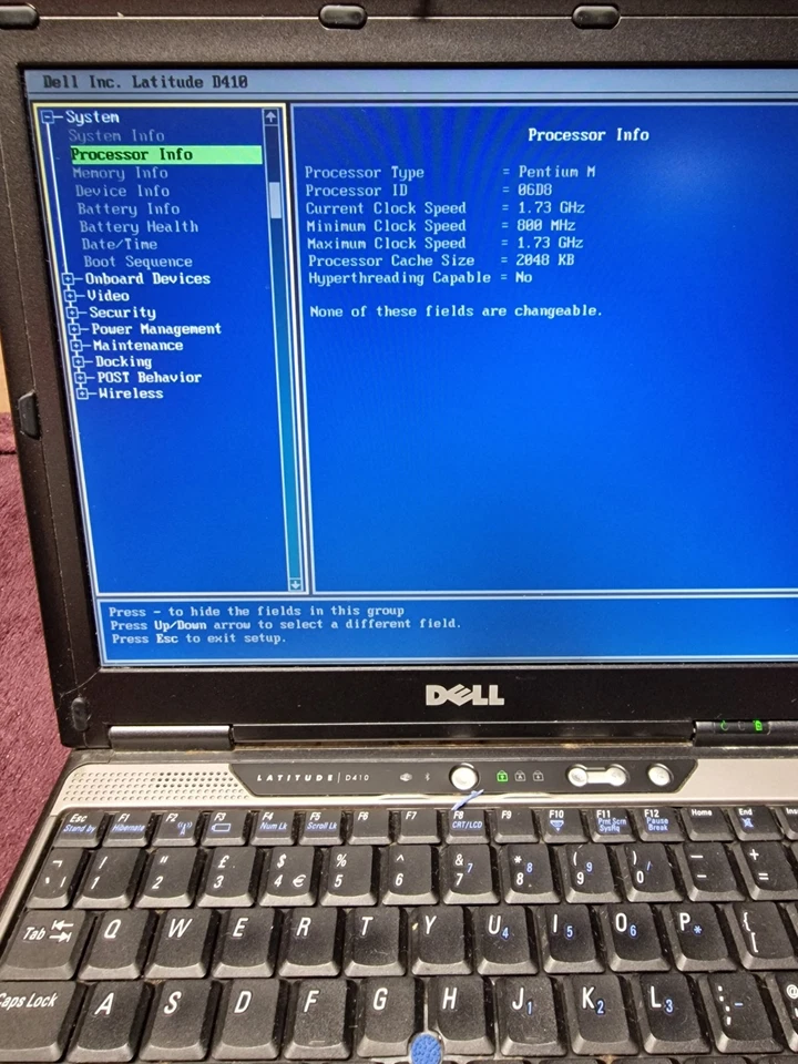 Dell Latitude D410 Pentium M 1.73GHz 1Gb Ram no HDD Laptop power on tested only  - Image 4 of 4