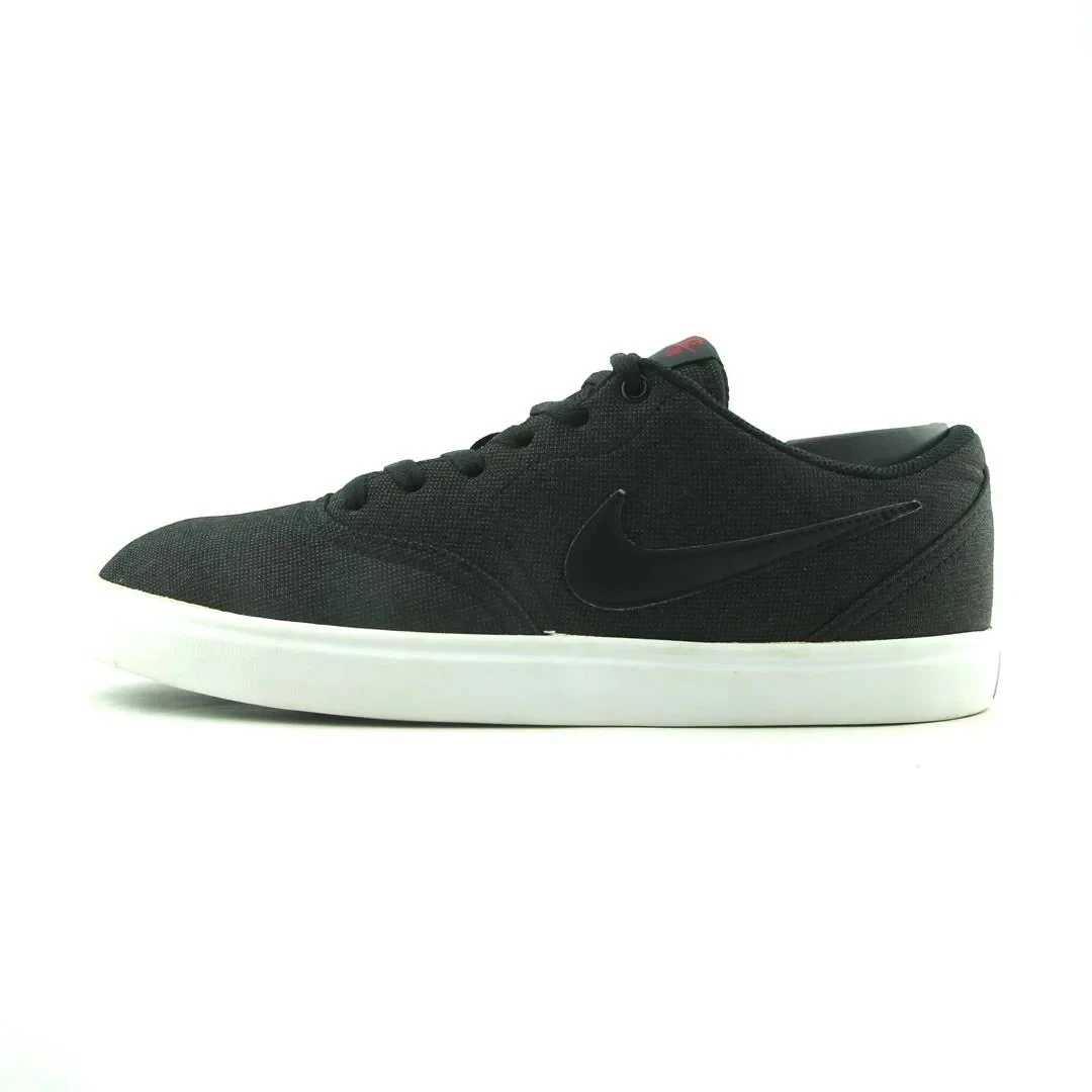 Nike SB Check Solarsoft canvas sneaker in black EUR 46 / UK 11 / USA 12