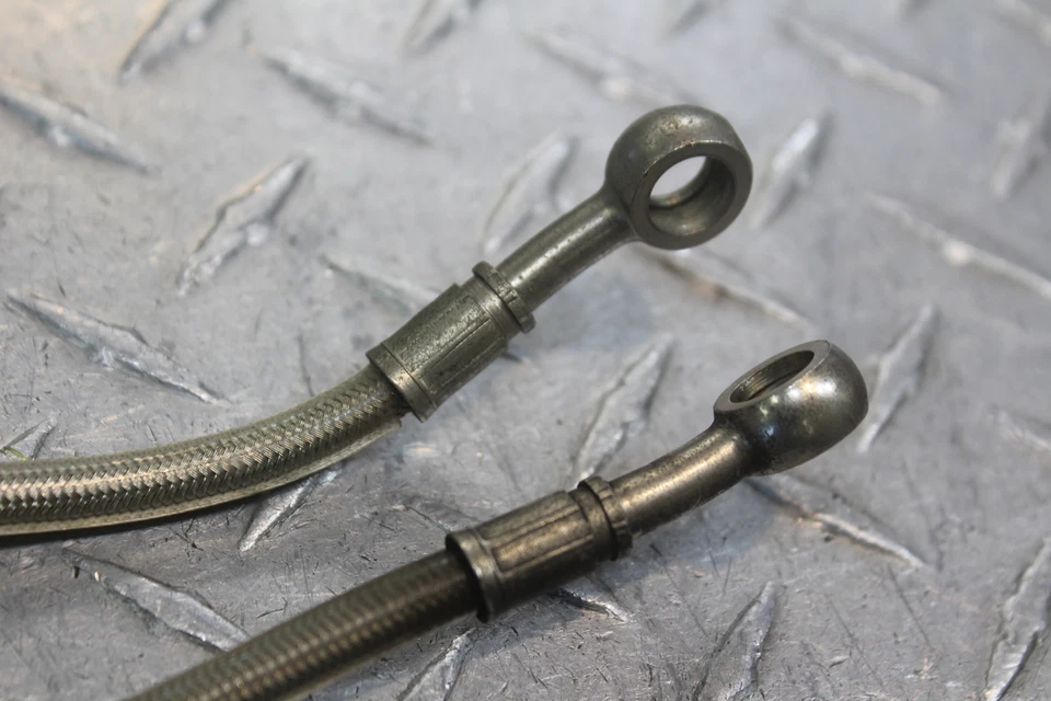 2003 SUZUKI GSXR1000 FRONT BRAKE CALIPER HOSES LINES - Image 3 of 4