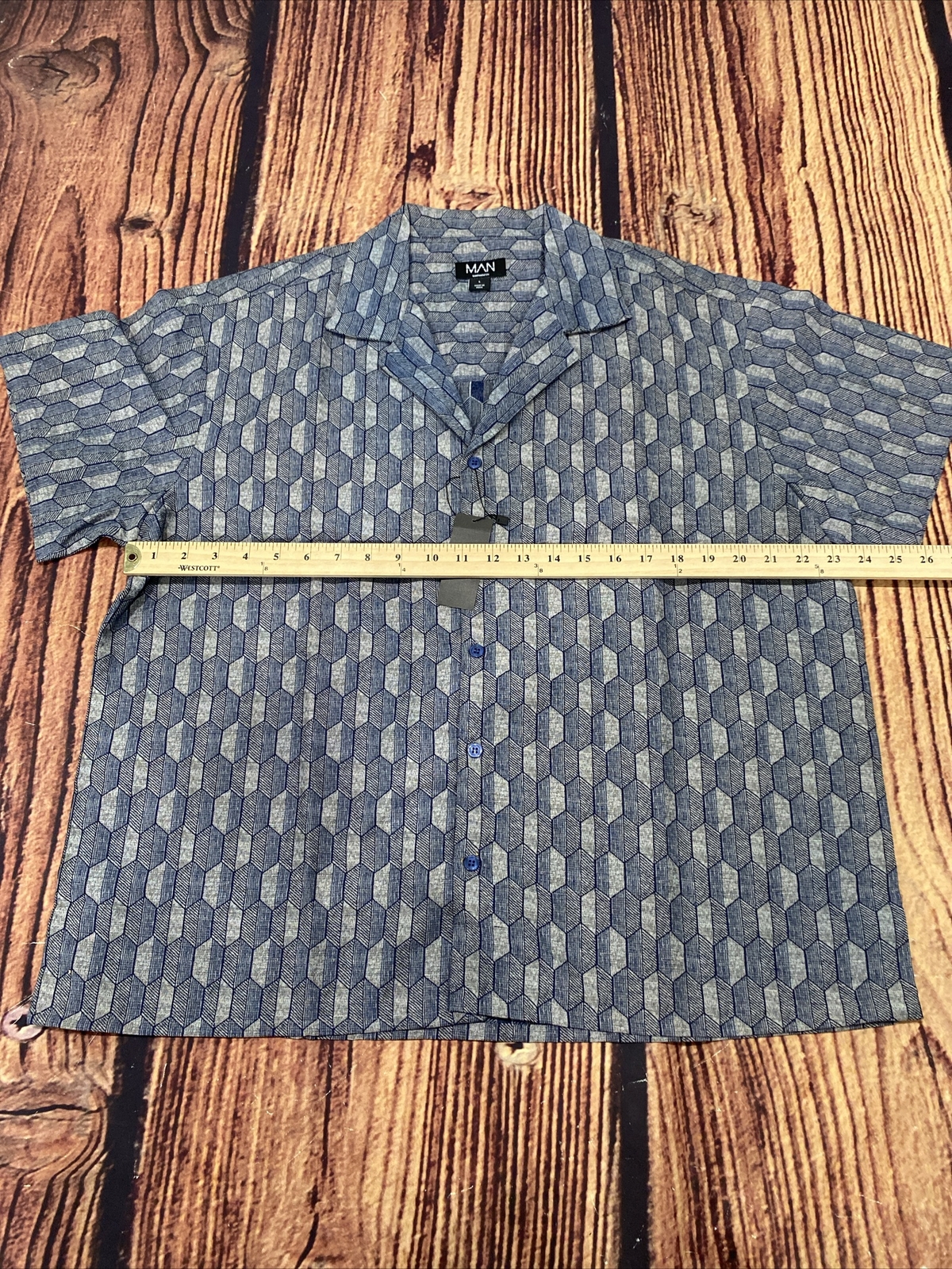 boohooman button up