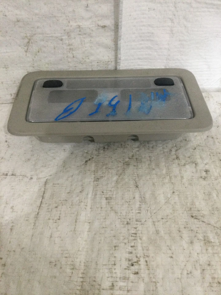 Chevrolet Suburban 1500 2010 luz de mapa interior trasero OEM Foto 2 de 4