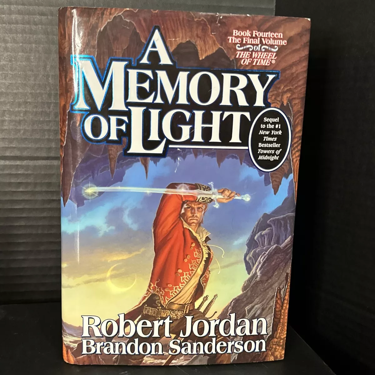 A MEMORY OF LIGHT, Robert Jordan, Brandon Sanderson