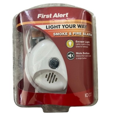 First Alert Smoke & Fire Alarm w/ Escape Light & Mute Button New/Sealed