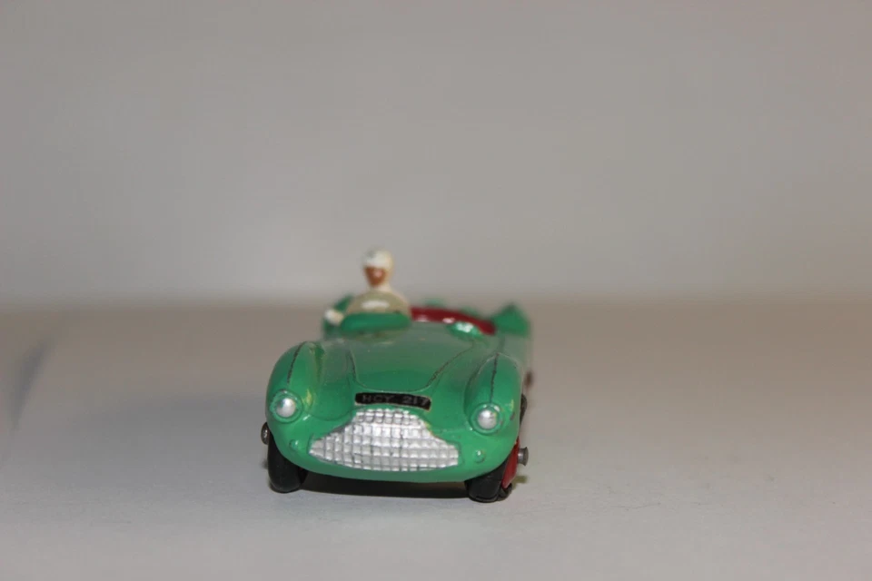 1956-59 Dinky 110 Aston Martin DB3 Sports - Image 2 of 4