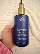 Image of Aromatherapy Associates Nourishing Hand Body Wash 300ml Lavender + Ylang Ylang