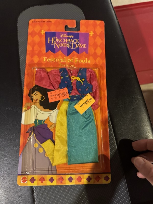 1995 Mattel "Festival of Fools Fashion" set for the Esmeralda