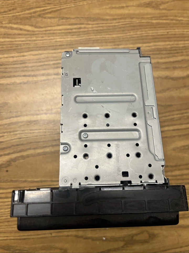 Unidad de exhibición central Toyota Hilux DIVX PC600-0K00F Foto 4 de 4