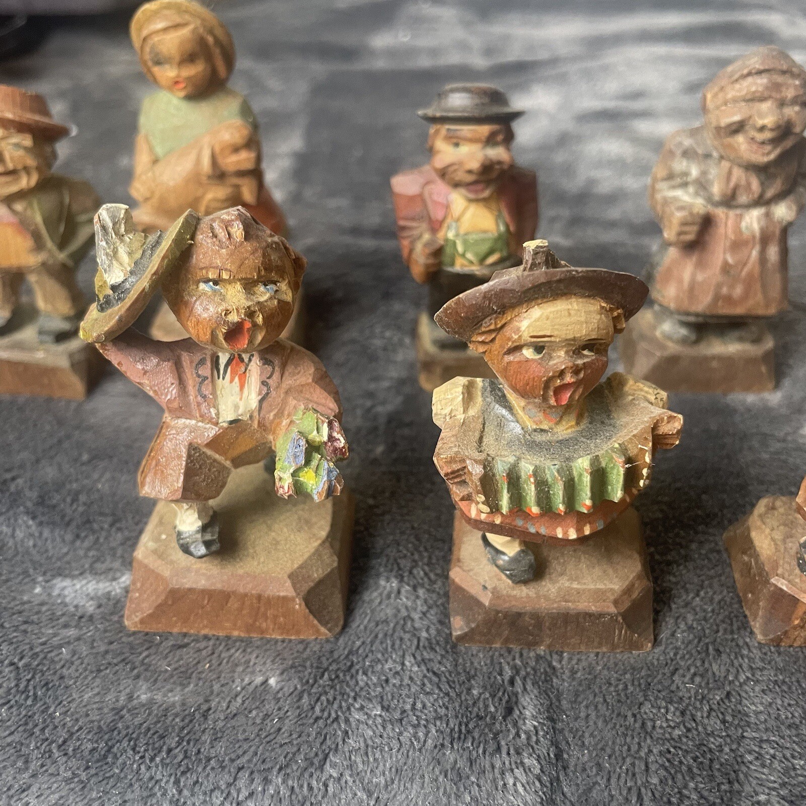 Lot of Vintage ANRI Hand Carved Wood Figures ITALY Folk art | eBay