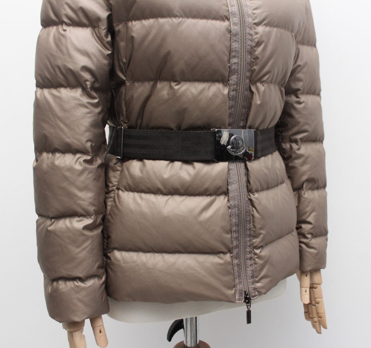 Women's MONCLER Angers Quilted Down Puffer Jacket Hooded Fur Women's MONCLER Angers Quilted Down Puffer Jacket Hooded Fur