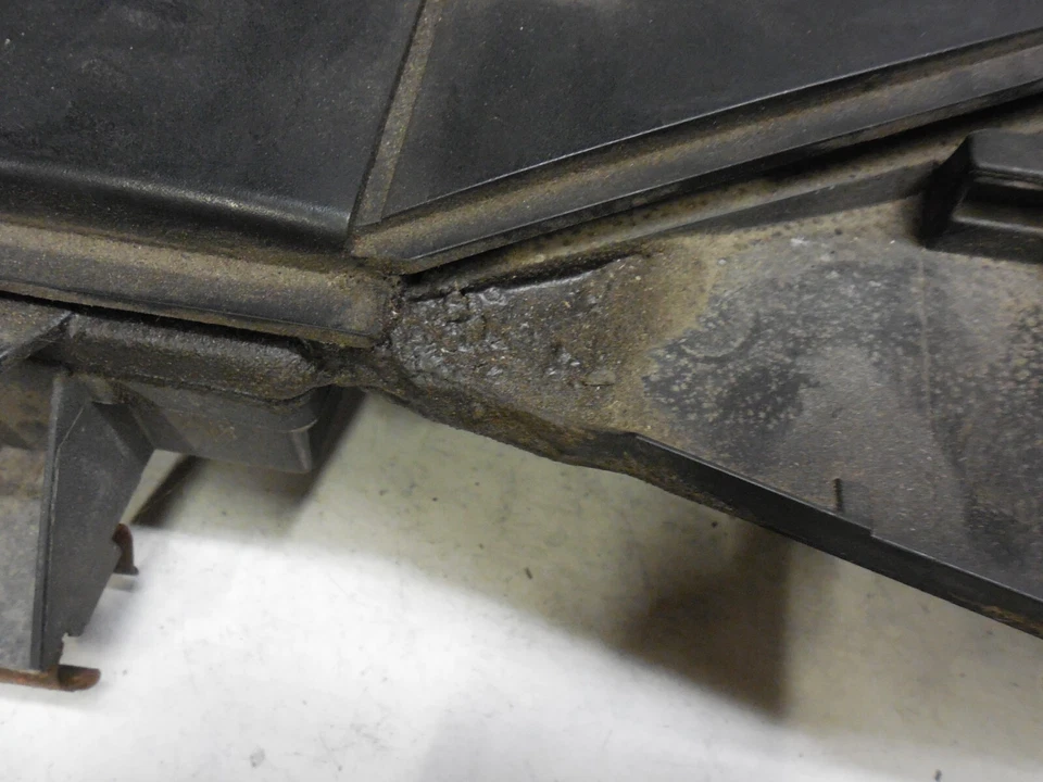 空气过滤器外壳发动机盖盒 A1120901501 03-09 梅赛德斯奔驰 W209 CLK500 — 第 3/4 张图片