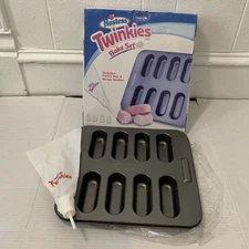 Hostess Twinkies Bake Set Kit Pan Pastry Bag Tip 2012