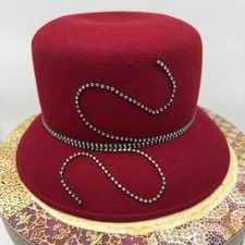 VTG BETMAR New York Women 100 Wool Bucket Cloche Hat Soft Winter Red With Box