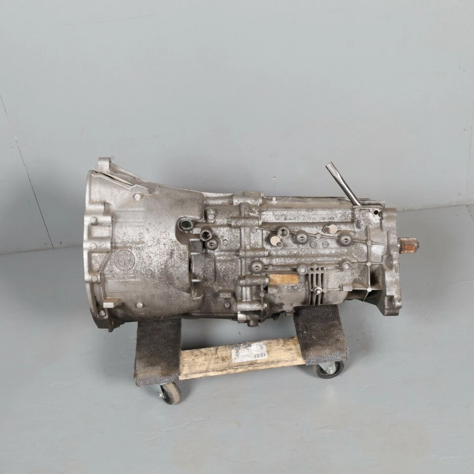 2006 BMW 325xi 330xi Transmission 6 Speed Manual OEM Used Foto 2 de 4