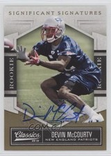 2010 Classics Rookie Significant Signatures Gold 85/499 Devin McCourty Auto 1j2