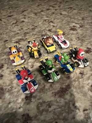 Hot Wheels Mario Kart Lot of 8 Diecast Cars Mario Luigi Yoshi Peach Donkey Kong