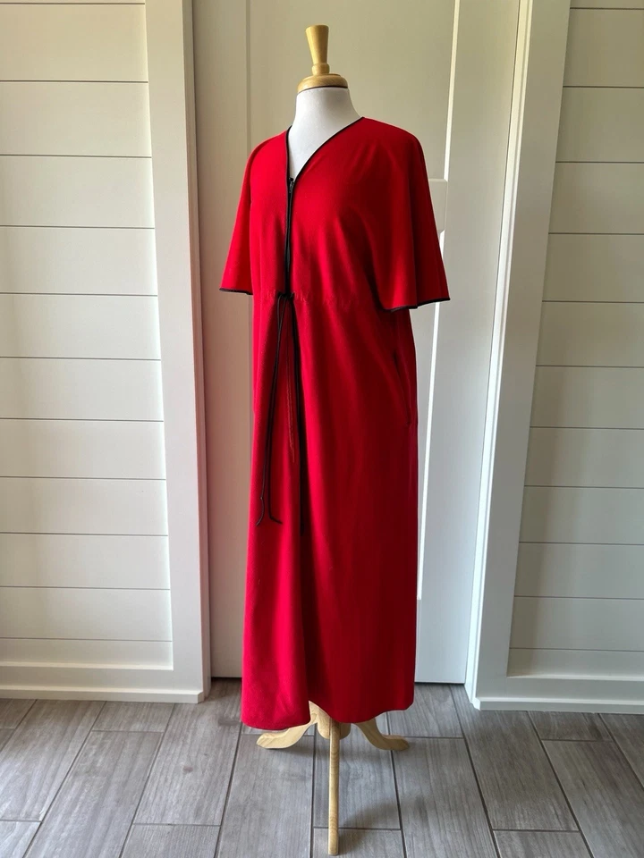 Vintage Vanity Fair Red Fleece House Dress 1970s Butterfly Sleeve - Image 4 of 4