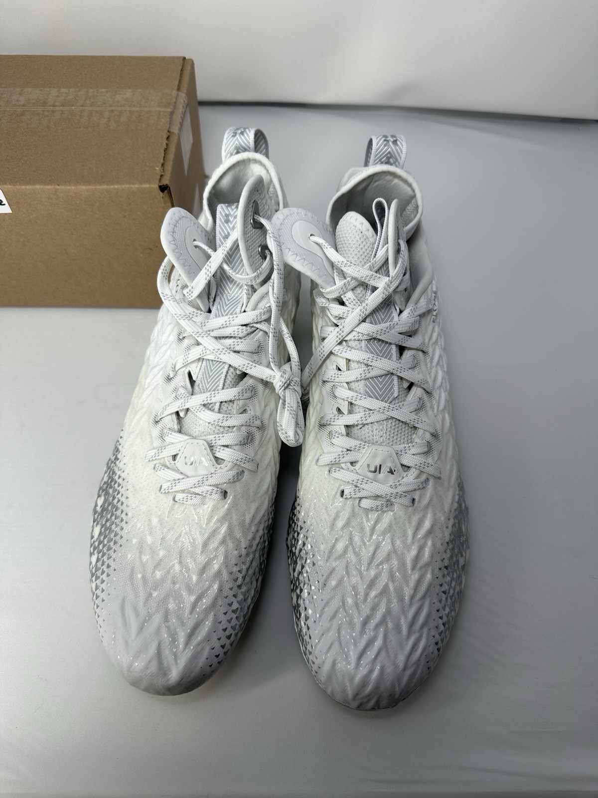 Under Armour Spotlight Clone Football Cleats White 3026334-100 Men’s Size 11 thumbnail 8