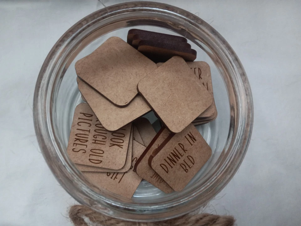 Fecha noches en un tarro de regalo incluye 26 ideas de fecha nuevo con etiquetas Foto 2 de 2