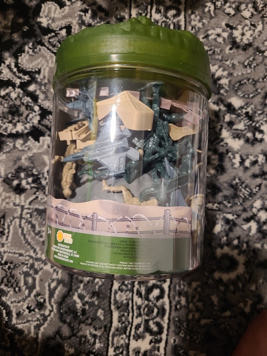 FUN BUCKET Military Set: 41 Pieces: BRAND NEW: Easy Carry