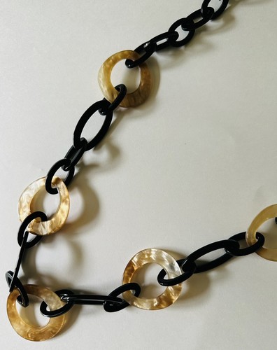 Fashion Necklace Faux Mother of Pearl Drops Black Oval Rings Metal Slide Closure - Picture 2 of 3