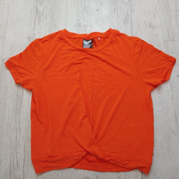 Muscle Nation Women's Twisted Front T-Shirt Workout Gym Tee Orange Size M