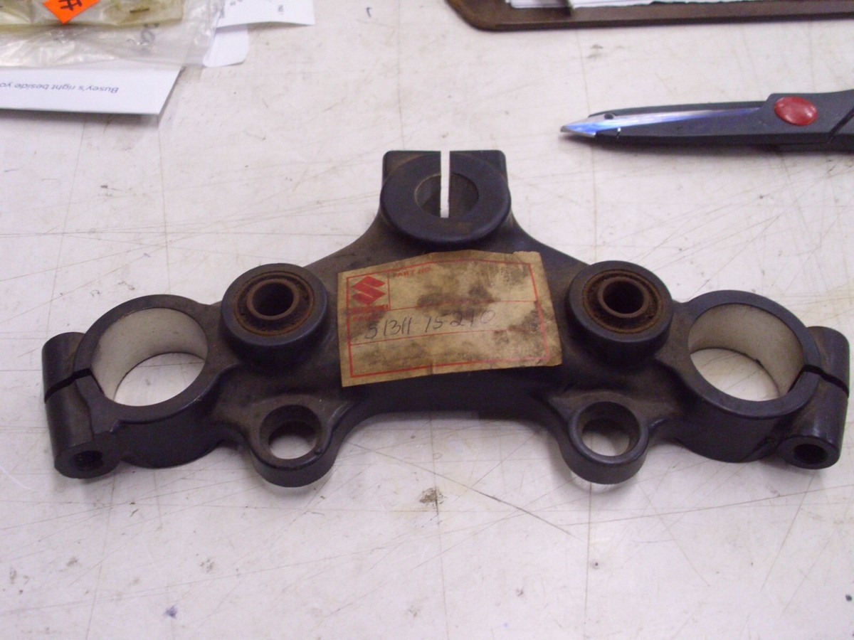 NOS OEM SUZUKI T500 TITAN T 500 GT500 51311-15210 STEERING STEM