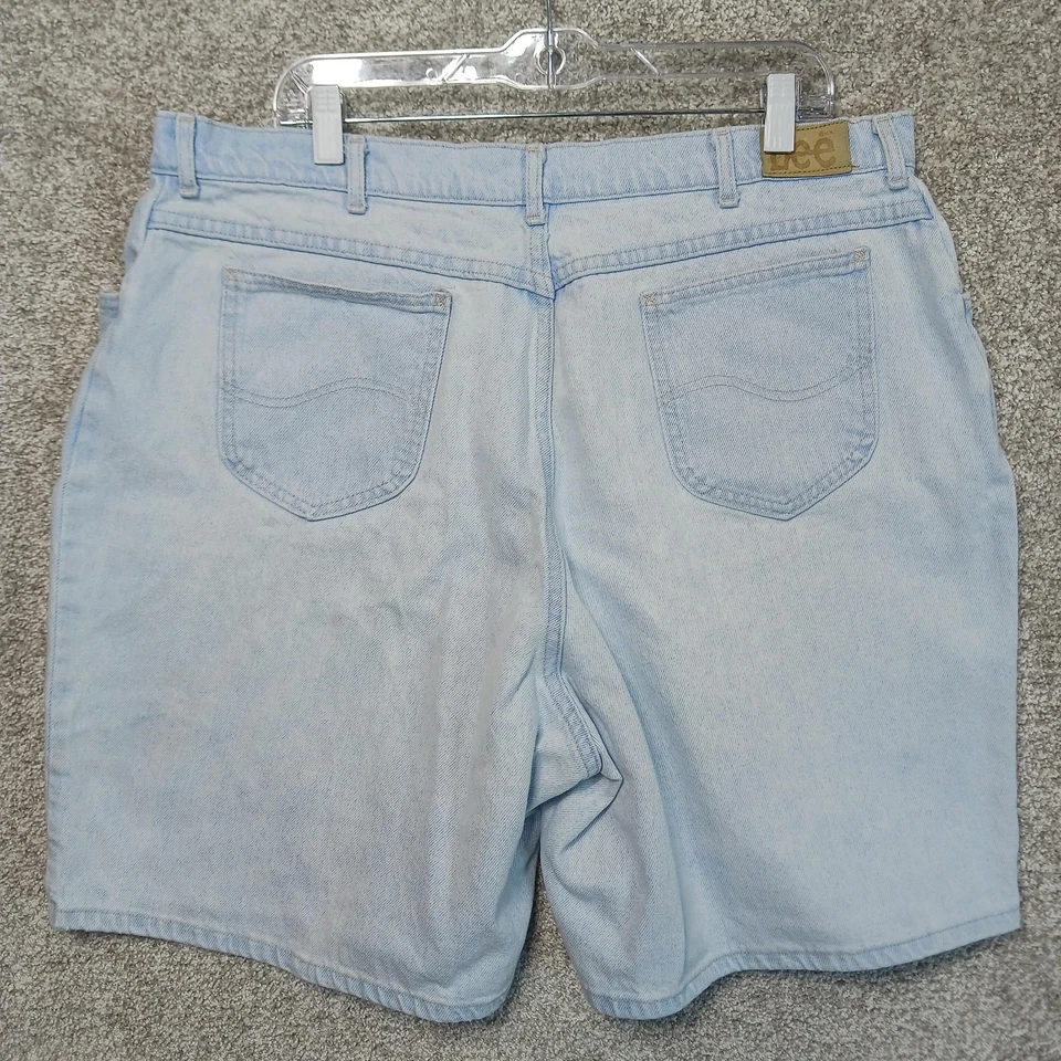 Vintage Lee Shorts Womens 24W Medium Light Wash Denim High Rise USA Cotton 90s - Image 2 of 4