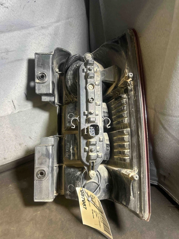 Fits 2008-2012 Jeep Liberty Left Taillight Assembly OEM:55157347AC - Изображение 3 из 4