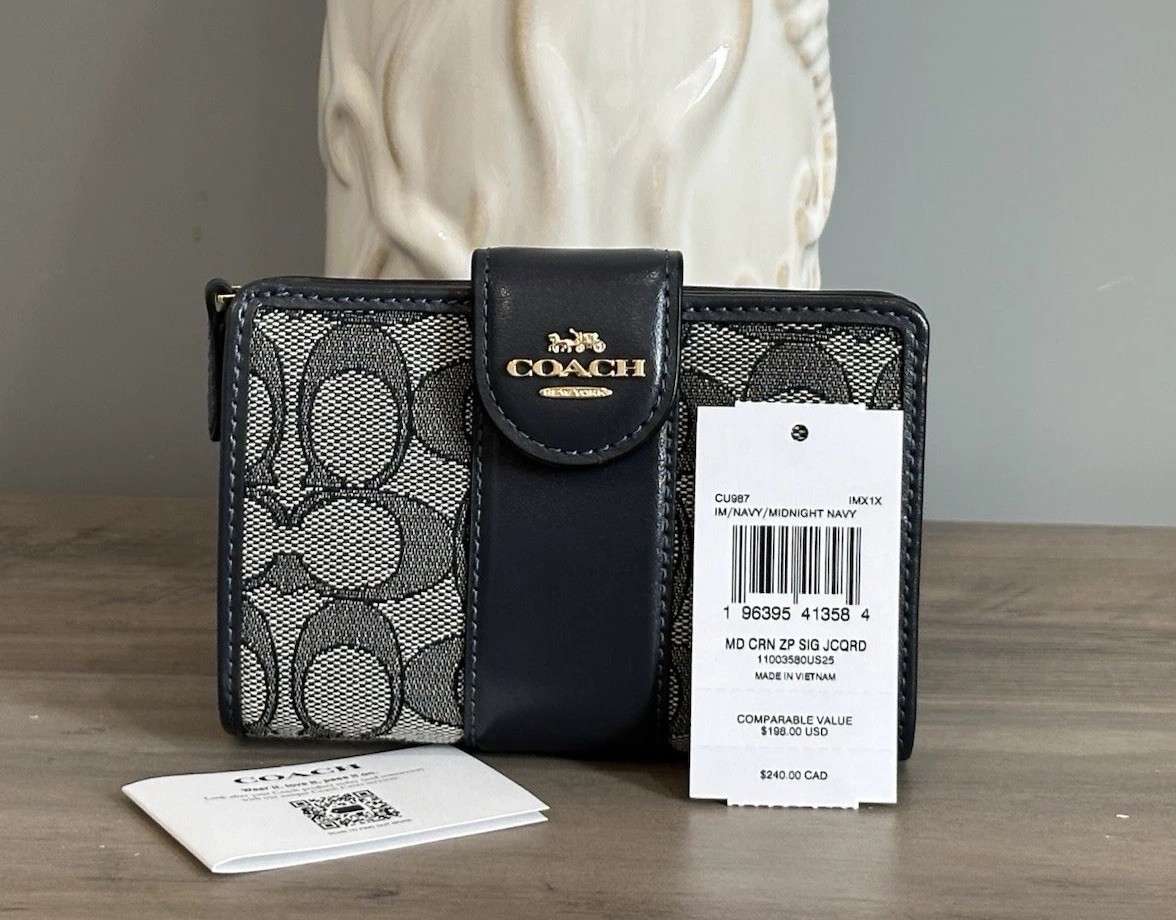 COACH Medium Corner Zip Wallet Signature Jacquard & Leather CU987